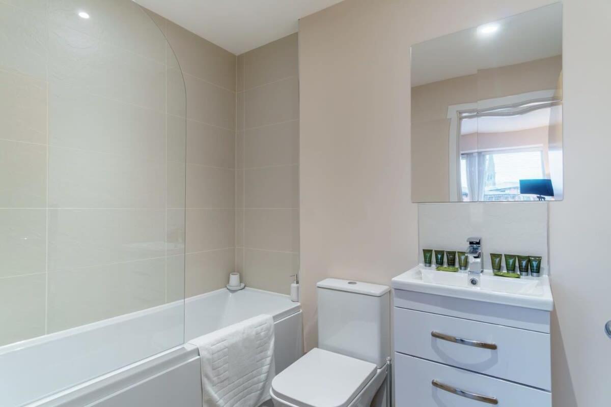 Fantastic 1 Bed Flat Manchester - Sleeps 3 Exterior photo